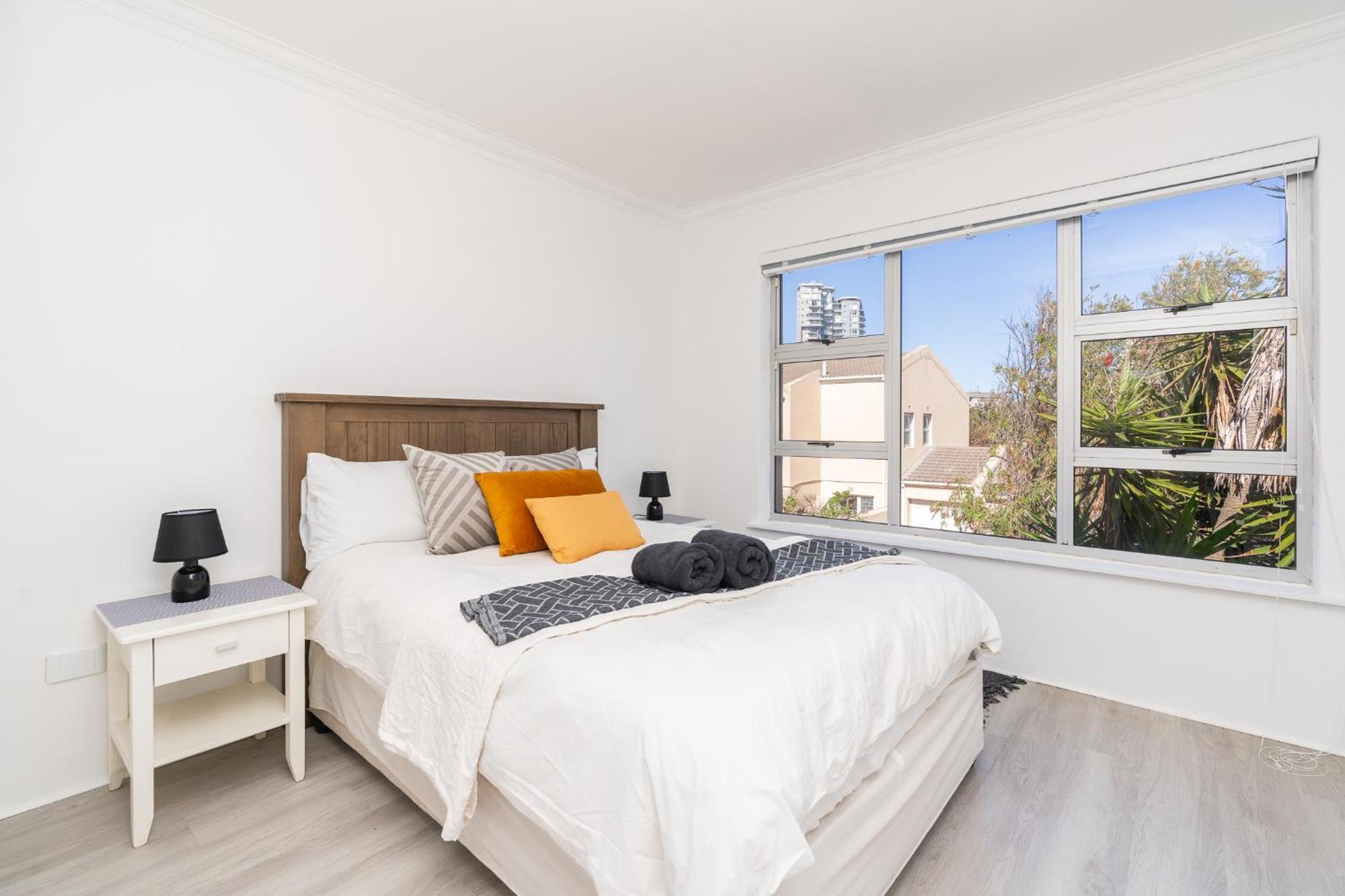 Surfside Haven, 3 Bed Townhouse Holiday home