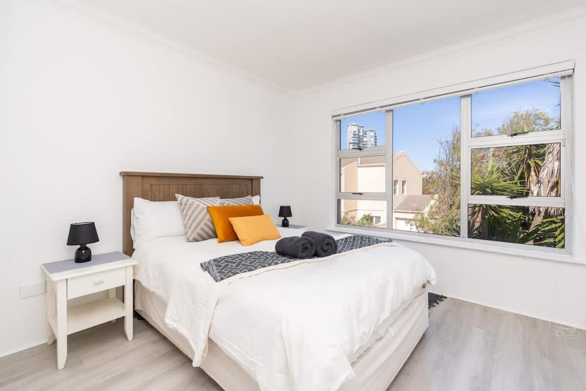 Surfside Haven, 3 Bed Townhouse Holiday home