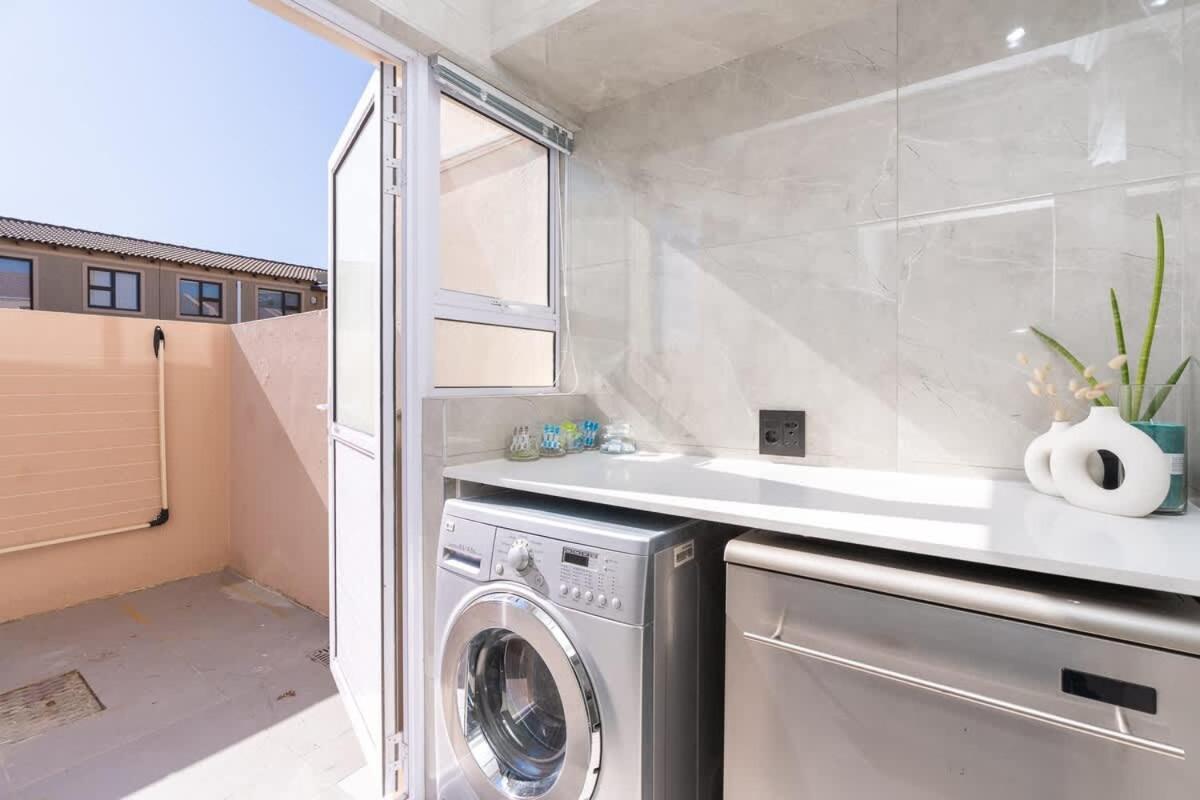 Holiday home Surfside Haven, 3 Bed Townhouse *