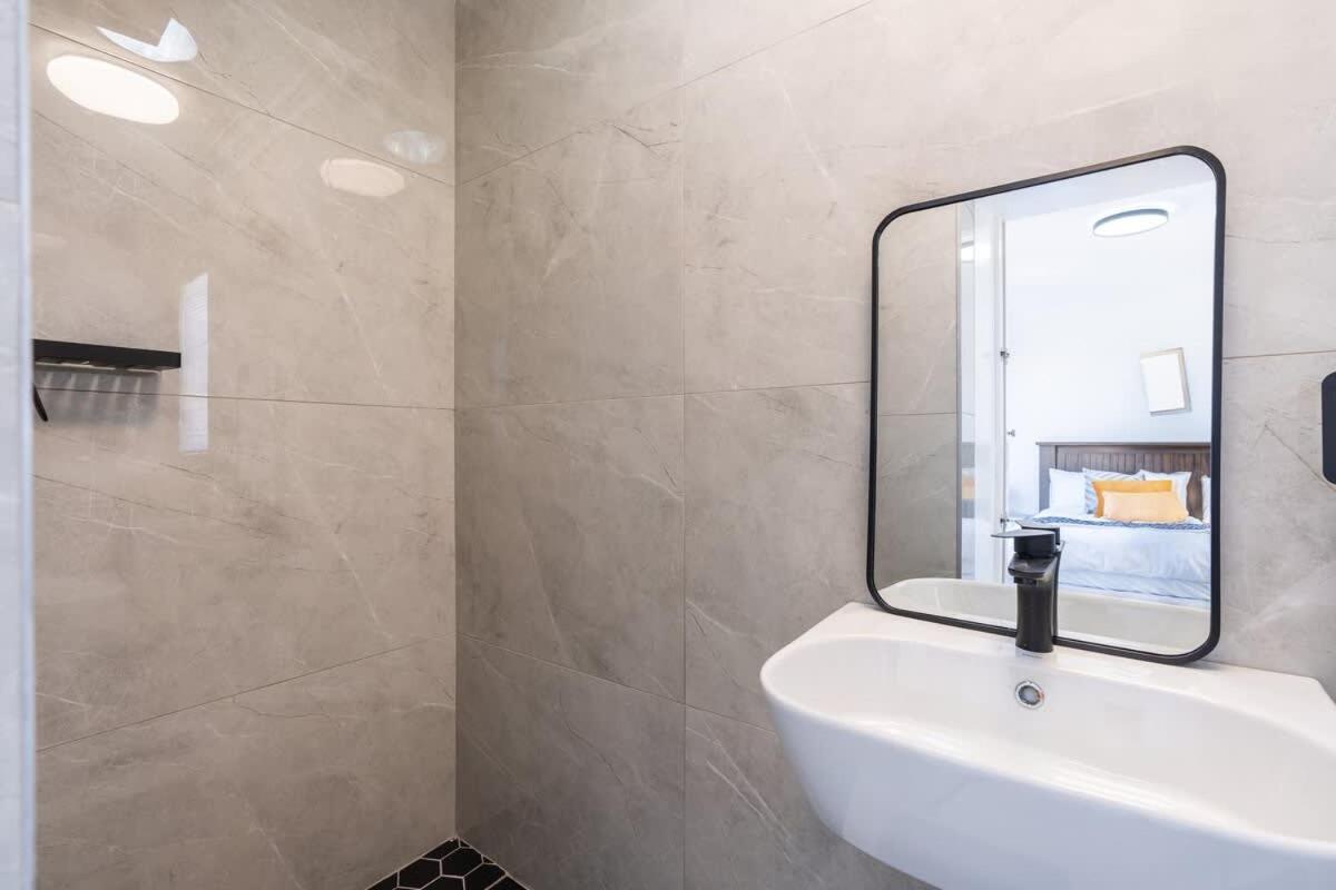 Surfside Haven, 3 Bed Townhouse Holiday home *